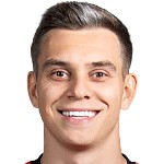  埃泽禁区外惊艳抽射；阿森纳半场领先勒沃库森。 体育新闻