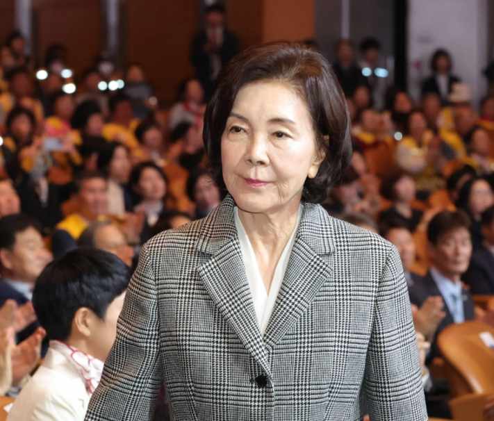 三星帝国遗产税终章：12万亿韩元分期的深层逻辑与控股架构重塑